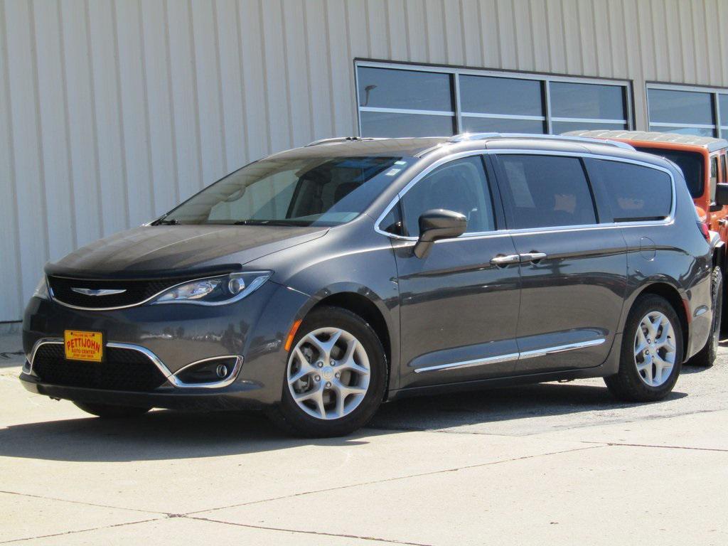 used 2019 Chrysler Pacifica car, priced at $13,250