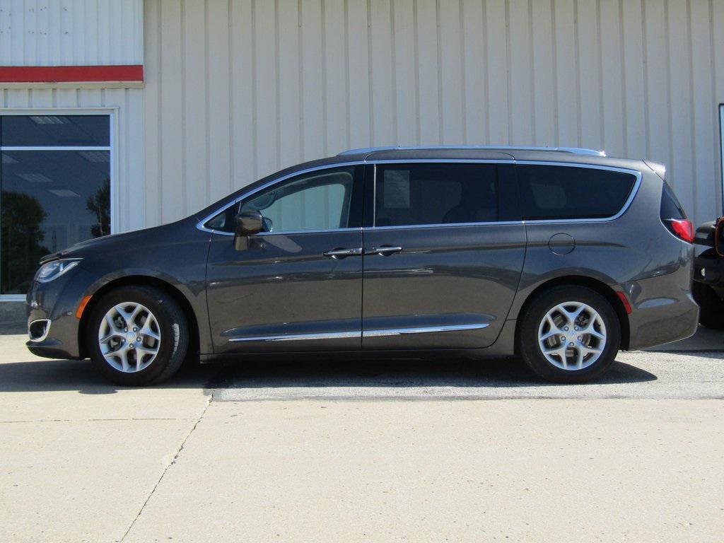 used 2019 Chrysler Pacifica car, priced at $13,250