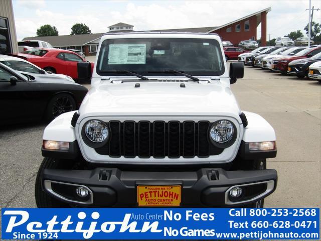 new 2024 Jeep Gladiator car, priced at $45,000