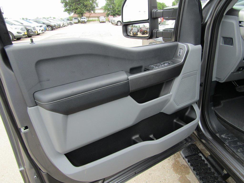 new 2025 Ford F-350 car, priced at $56,580
