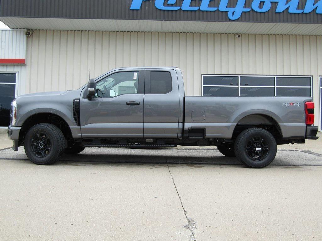 new 2025 Ford F-350 car, priced at $56,580