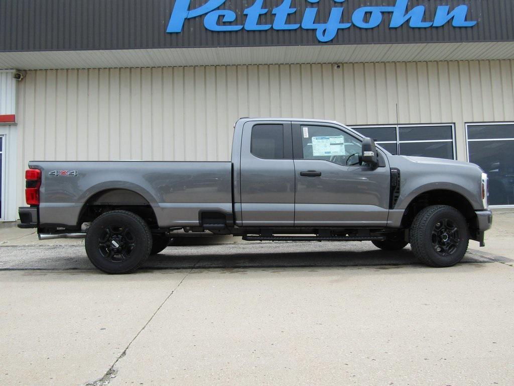 new 2025 Ford F-350 car, priced at $56,580