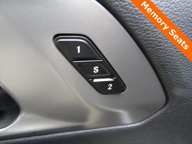 new 2025 Chrysler Pacifica car, priced at $43,968