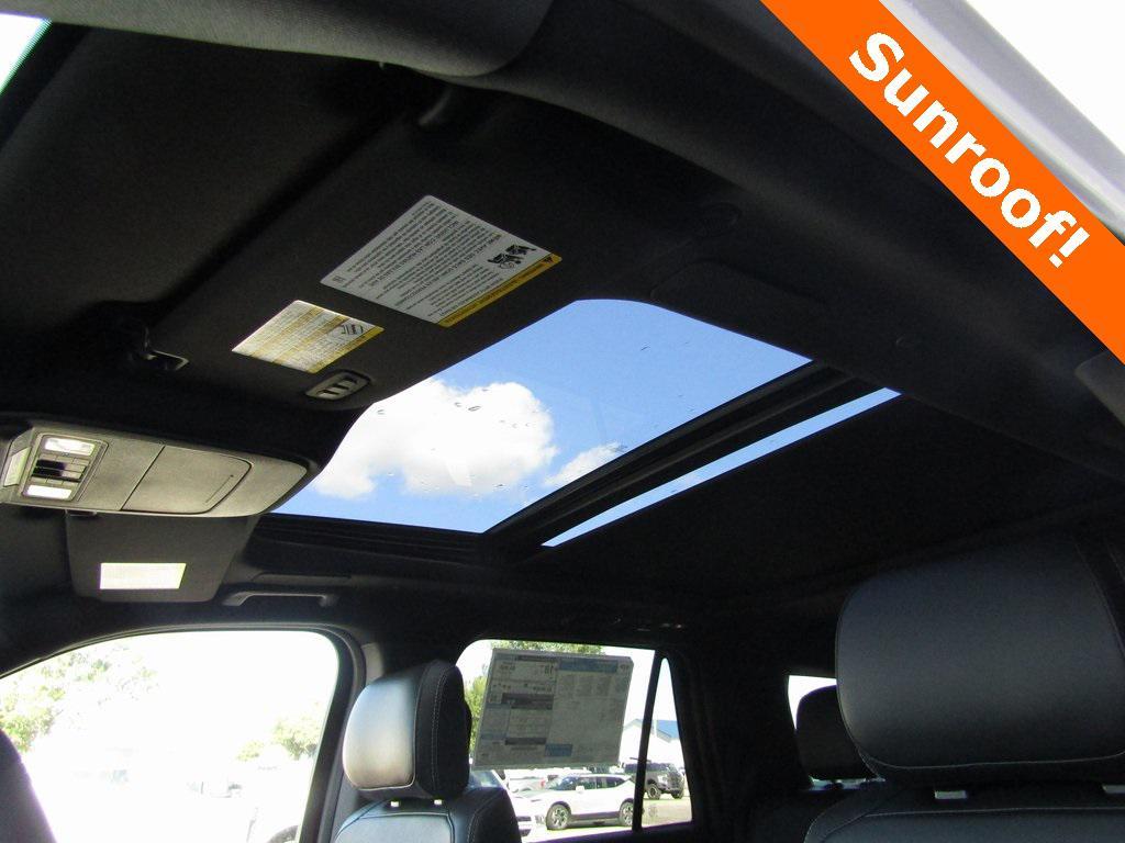 new 2025 Ford Expedition car, priced at $86,385