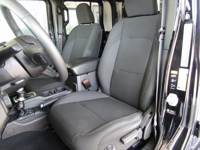 used 2023 Jeep Gladiator car, priced at $30,000