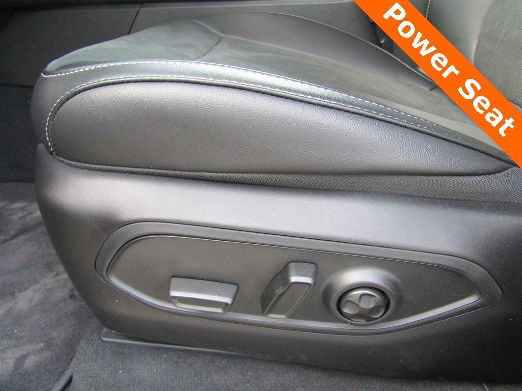 new 2025 Jeep Grand Cherokee L car, priced at $46,375