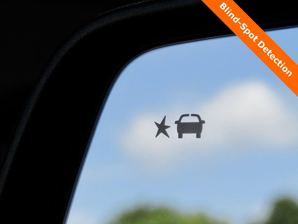 used 2022 Chevrolet Traverse car, priced at $24,000