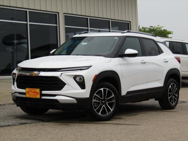 new 2025 Chevrolet TrailBlazer car, priced at $31,575
