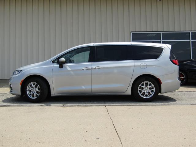 used 2023 Chrysler Pacifica car, priced at $23,000