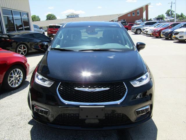 used 2024 Chrysler Pacifica car, priced at $38,500