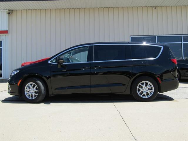 used 2024 Chrysler Pacifica car, priced at $38,500