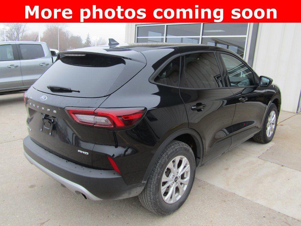 used 2025 Ford Escape car, priced at $25,995