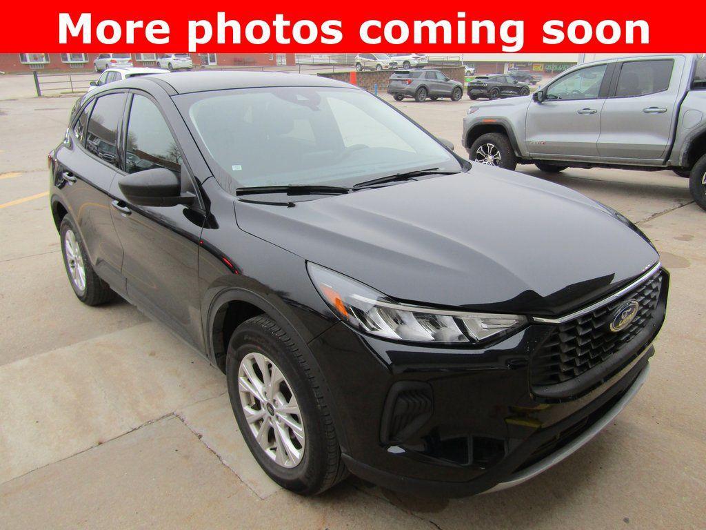 used 2025 Ford Escape car, priced at $25,995