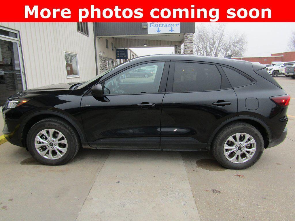 used 2025 Ford Escape car, priced at $25,995
