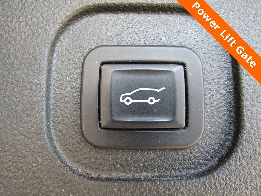used 2016 Chevrolet Equinox car, priced at $9,300