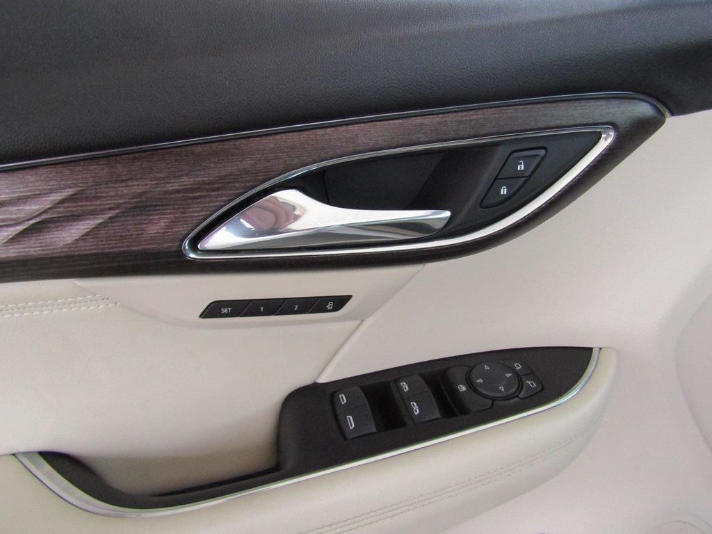 used 2022 Buick Envision car, priced at $27,400