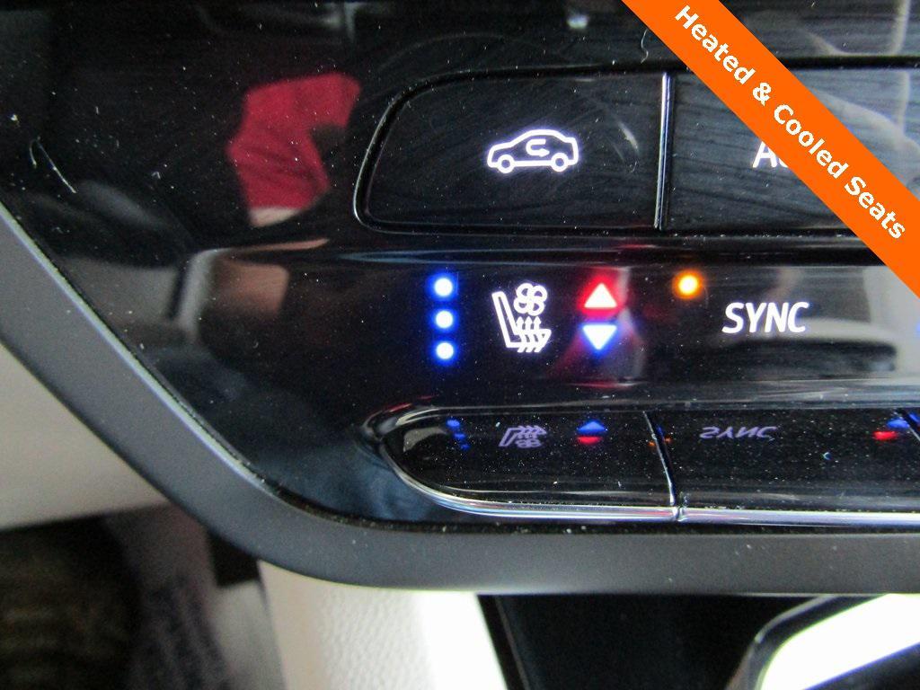 used 2022 Buick Envision car, priced at $27,400