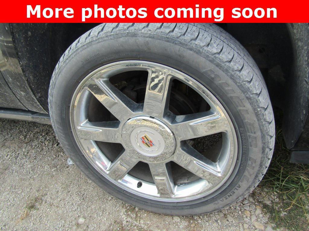 used 2013 Cadillac Escalade car, priced at $11,500