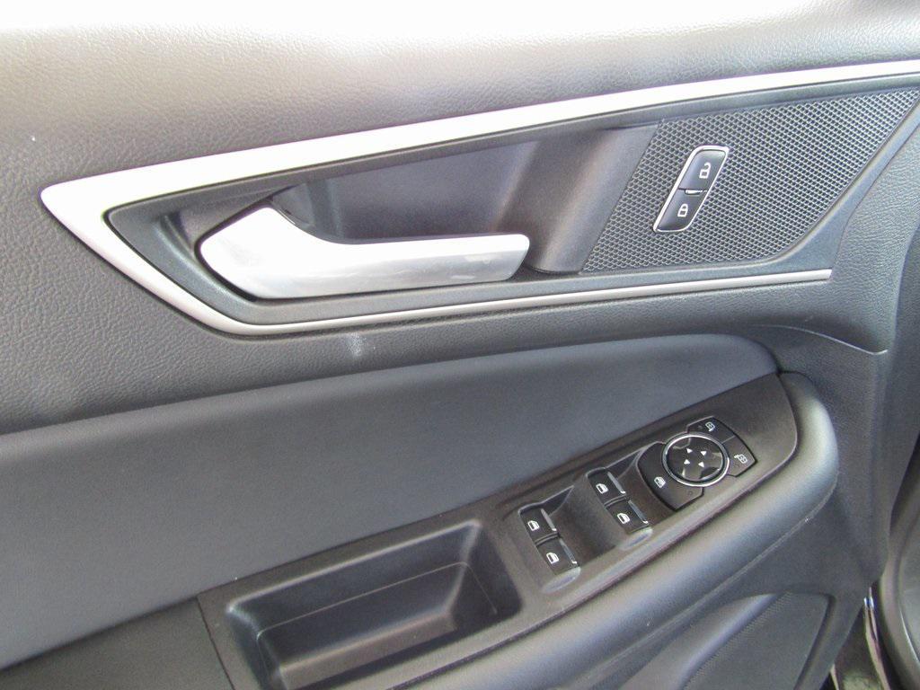 used 2024 Ford Edge car, priced at $23,000