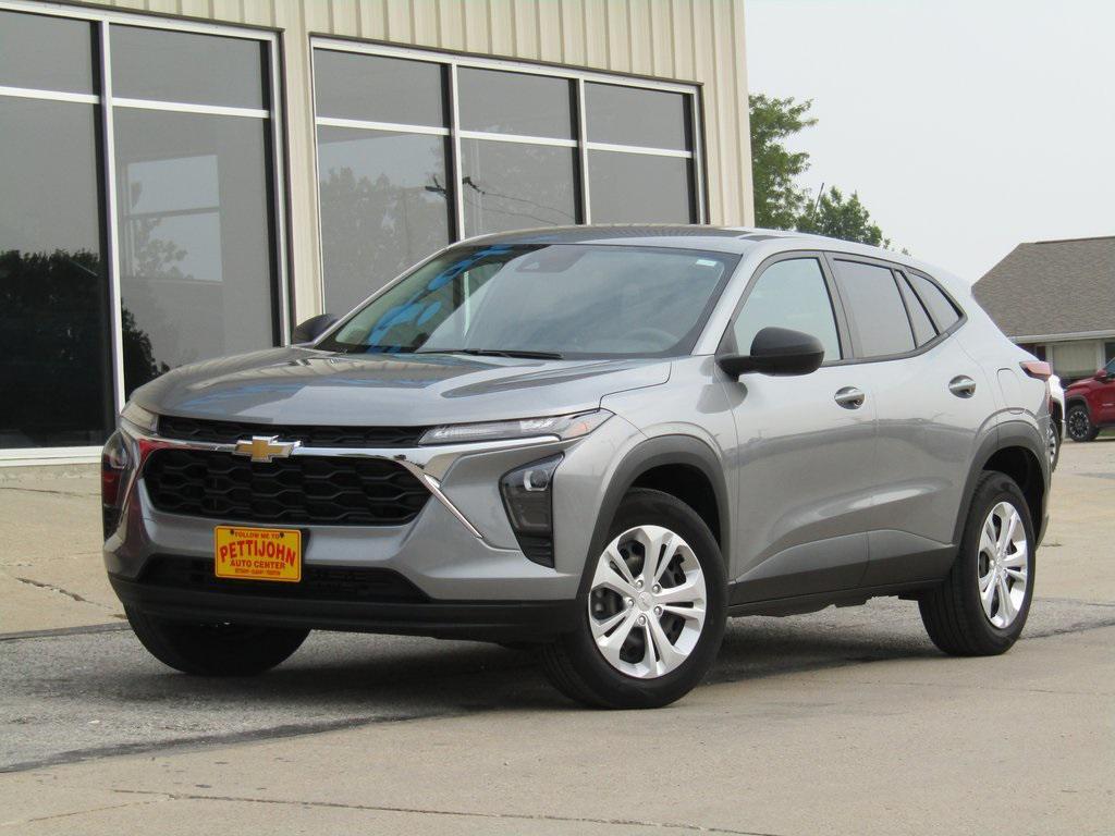 used 2024 Chevrolet Trax car, priced at $20,900