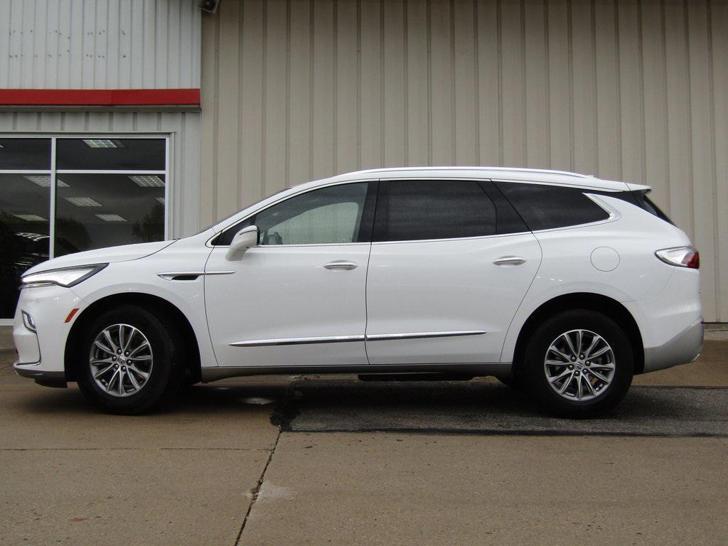 used 2024 Buick Enclave car, priced at $31,000
