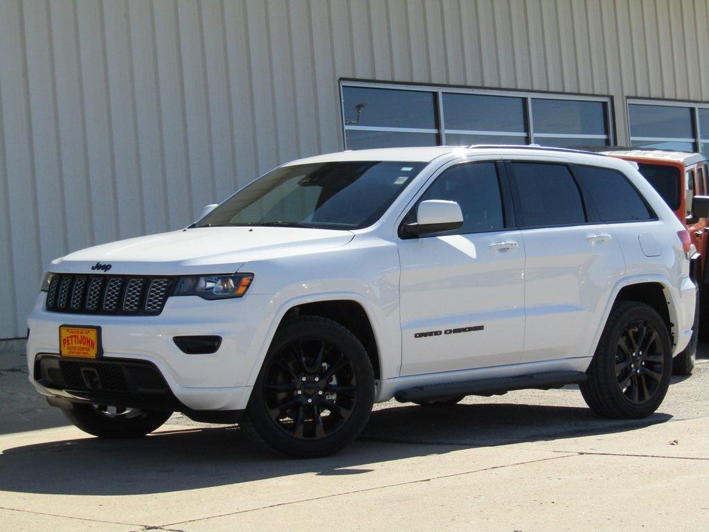 used 2020 Jeep Grand Cherokee car, priced at $25,500