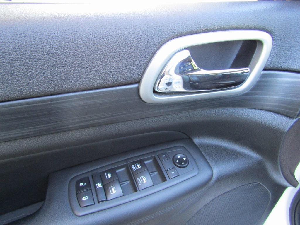 used 2020 Jeep Grand Cherokee car, priced at $25,500