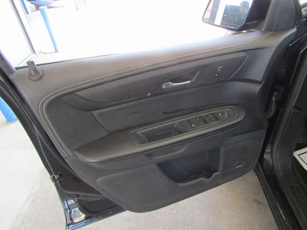 used 2016 Chevrolet Traverse car, priced at $10,500