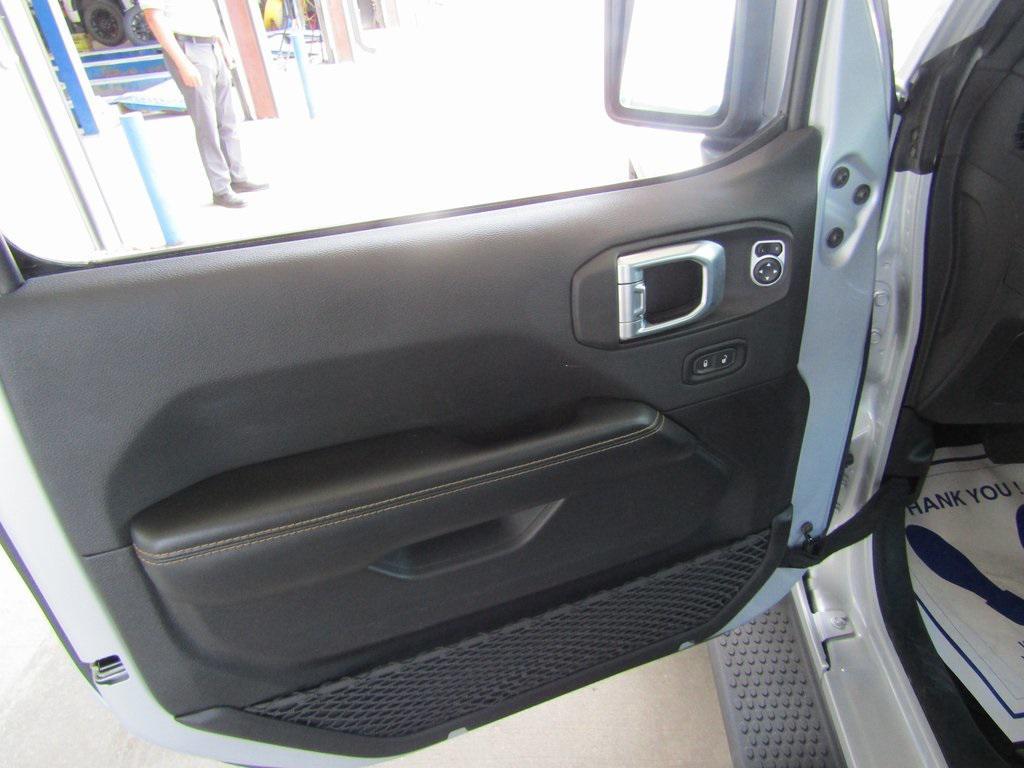 used 2024 Jeep Wrangler car, priced at $35,900