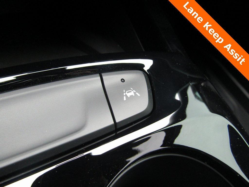 new 2025 Chevrolet Trax car, priced at $27,980