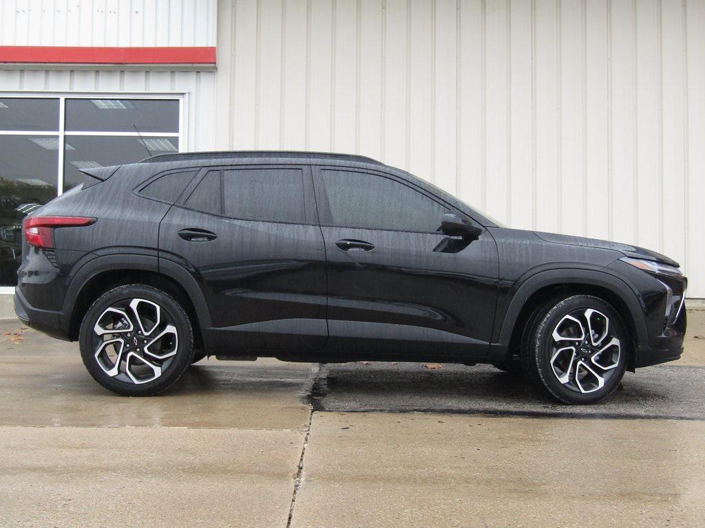 new 2025 Chevrolet Trax car, priced at $27,980