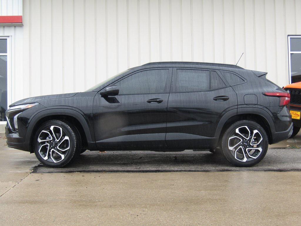 new 2025 Chevrolet Trax car, priced at $27,980