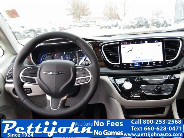 used 2023 Chrysler Pacifica Hybrid car, priced at $35,000