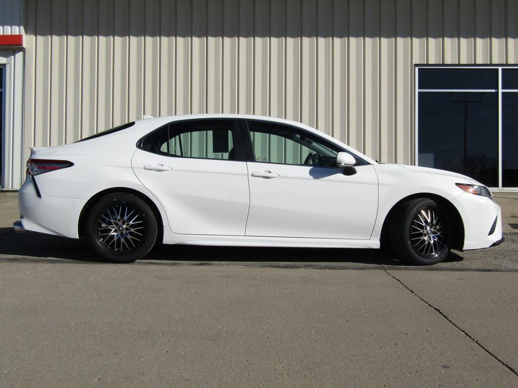 used 2018 Toyota Camry car, priced at $17,900