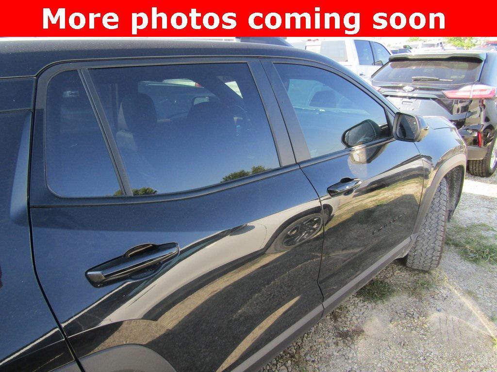 used 2025 Chevrolet Equinox car, priced at $32,500