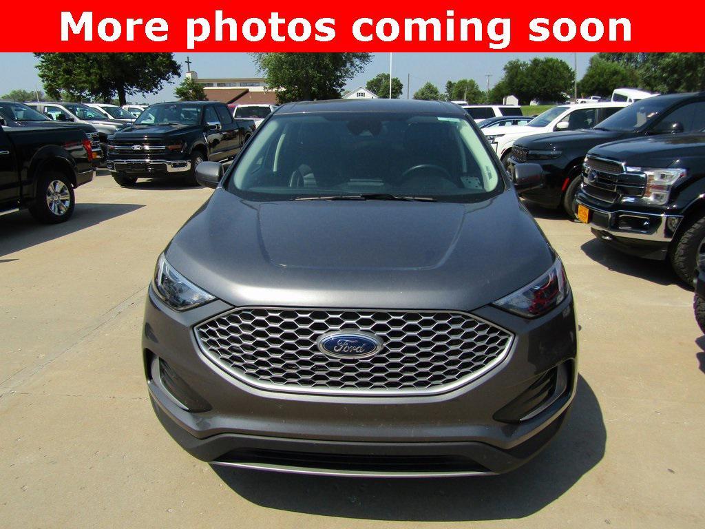 used 2024 Ford Edge car, priced at $25,000