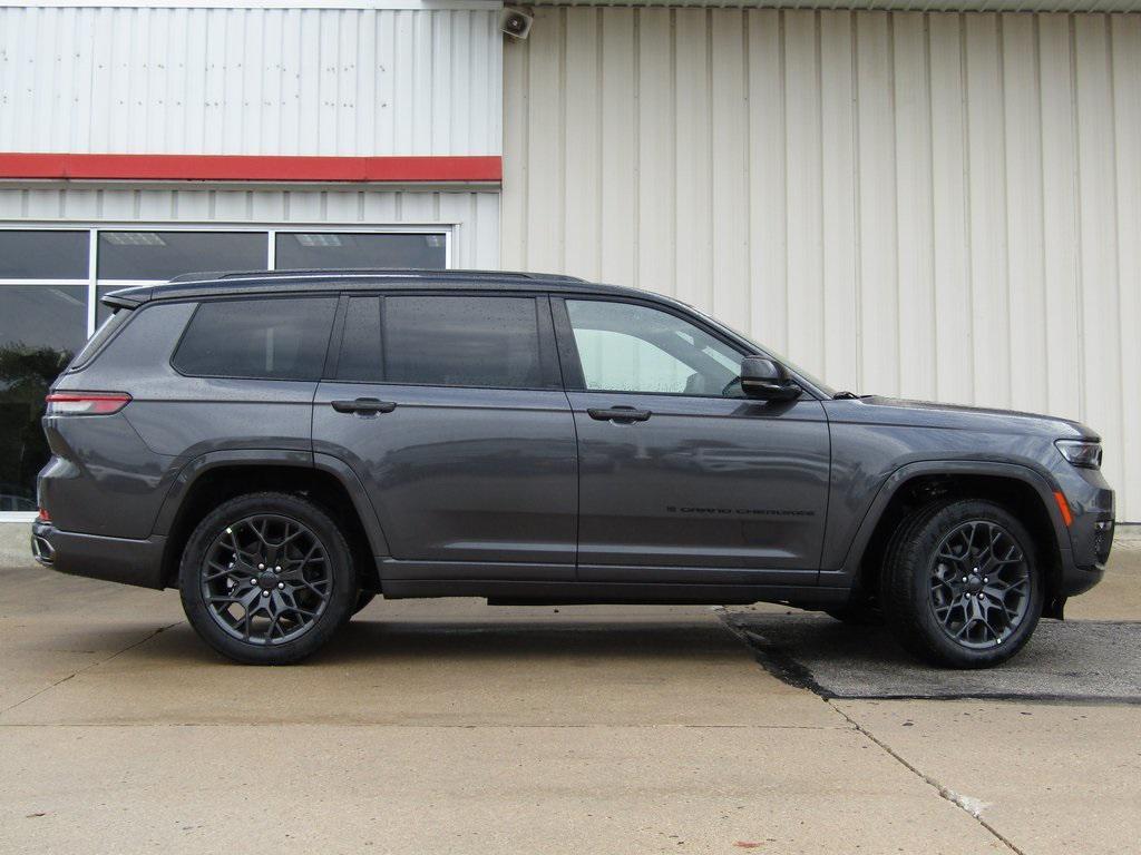 new 2025 Jeep Grand Cherokee L car, priced at $58,675