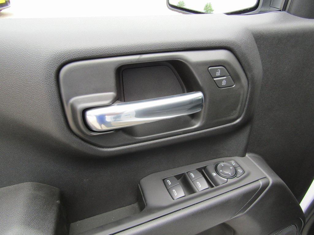 new 2026 Chevrolet Silverado 1500 car, priced at $48,925