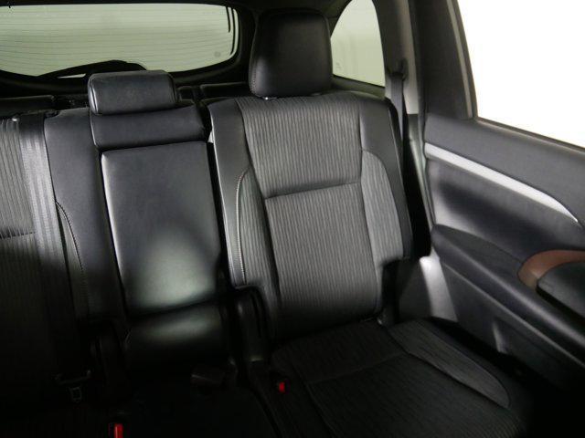 used 2019 Toyota Highlander car, priced at $27,498