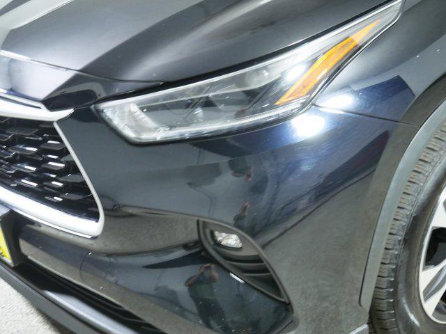 used 2021 Toyota Highlander car, priced at $29,498