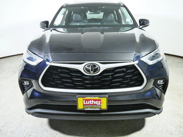 used 2021 Toyota Highlander car, priced at $29,498