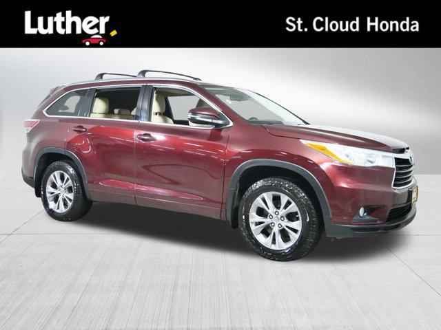 used 2014 Toyota Highlander car, priced at $13,698