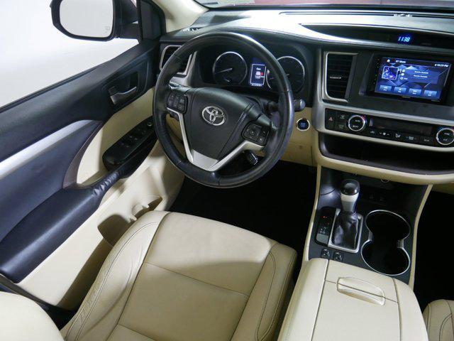 used 2014 Toyota Highlander car, priced at $13,698