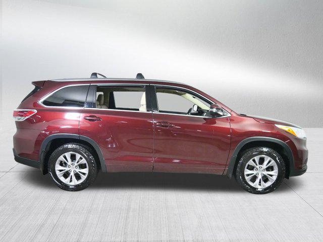 used 2014 Toyota Highlander car, priced at $13,698