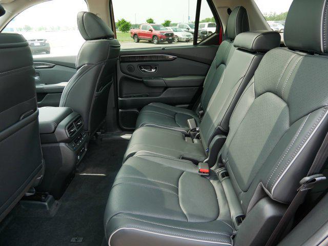 new 2025 Honda Pilot car, priced at $54,985
