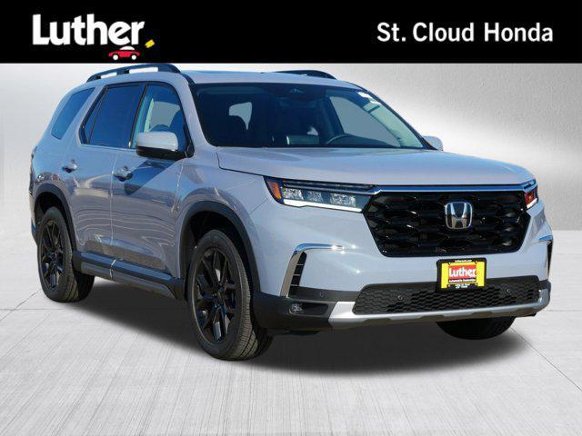 new 2025 Honda Pilot car, priced at $53,750