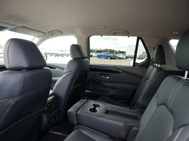 new 2025 Honda Pilot car, priced at $47,095