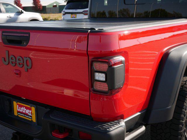 used 2022 Jeep Gladiator car, priced at $38,247