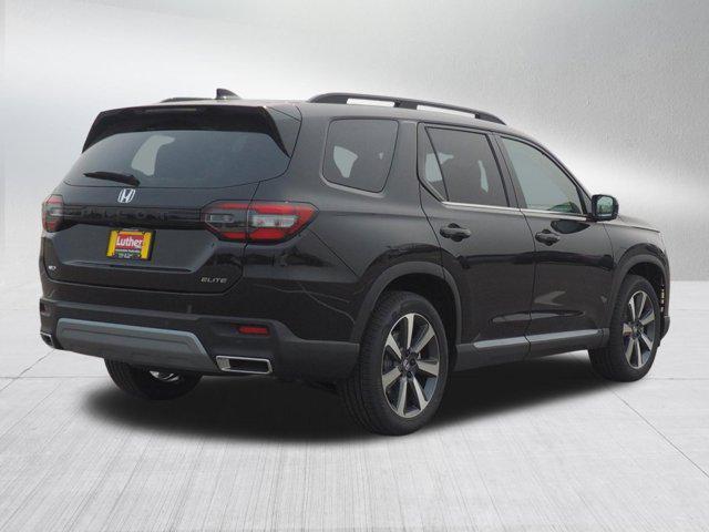 new 2025 Honda Pilot car, priced at $54,575