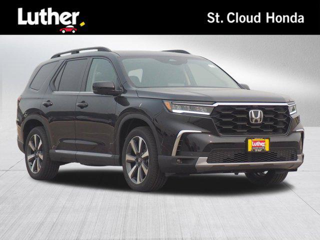 new 2025 Honda Pilot car, priced at $54,575